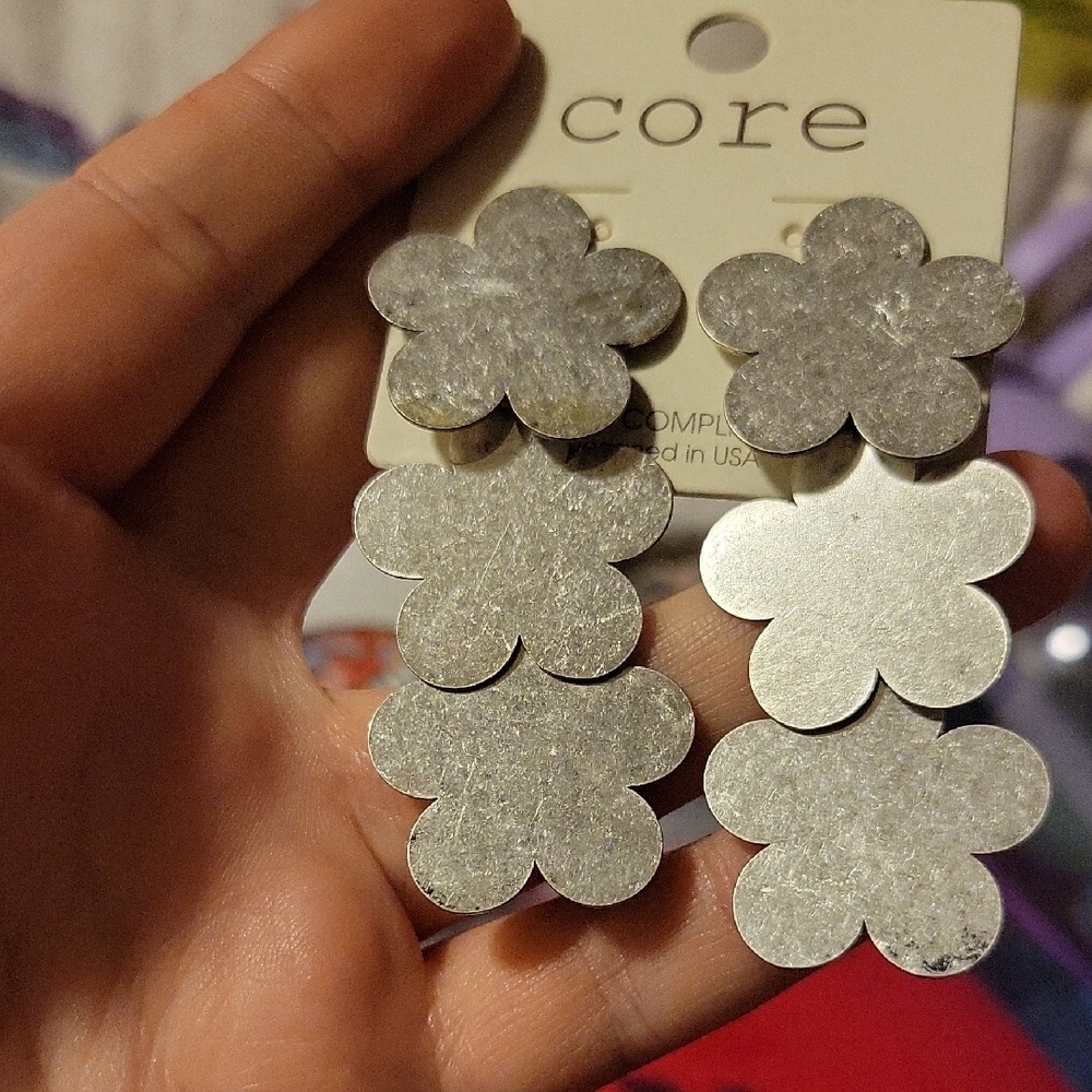 Core Silver Tone Flower Dangle Peirced Earrings